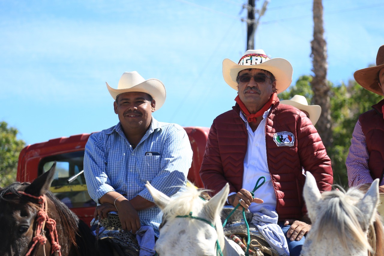 Refrendan apoyo a rancheros