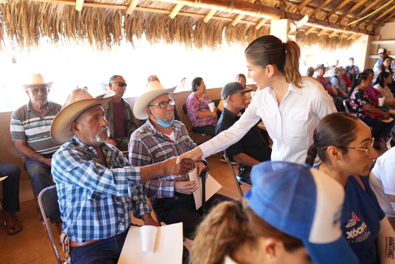 Susana Zatarain llama a mejorar los servicios de salud de Todos Santos y Pescadero