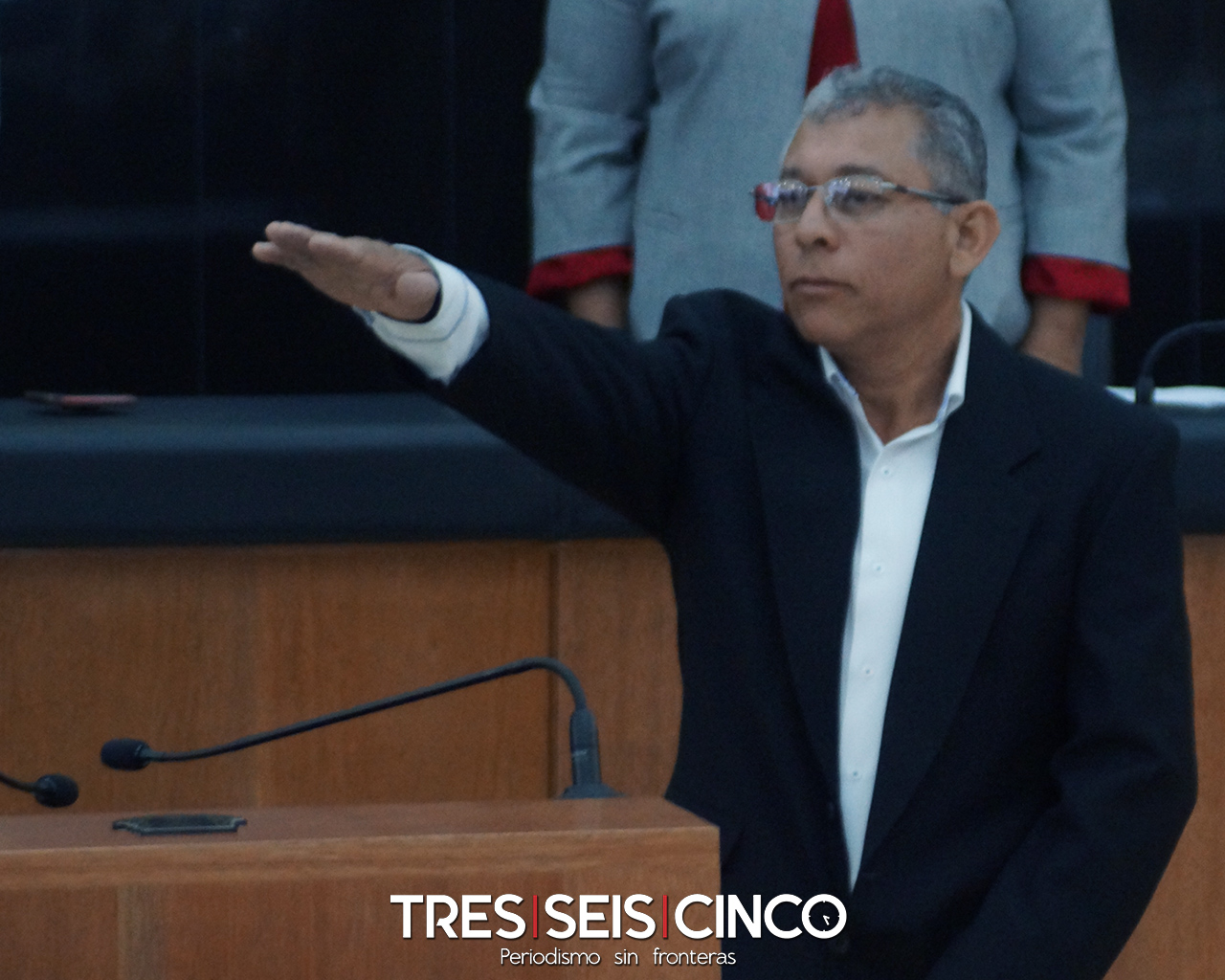 Toma protesta Gregorio Vega Márquez como diputado suplente