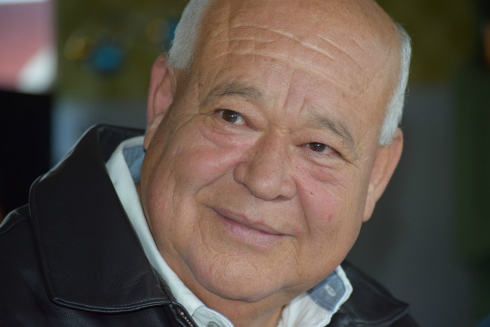 Por Coronavirus Victor Castro Cosio utilizó respirador
