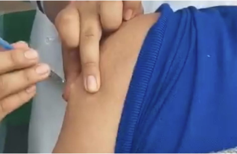 Inyectan con jeringa vacía a adulto mayor en CDMX