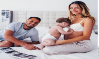 Sarah Kohan demanda a "Chicharito" por abandonar a sus hijos